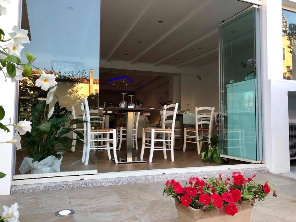 Hotel Sandalion Santa Teresa Gallura Exterior foto